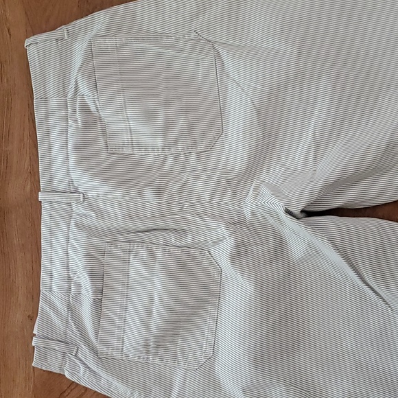 Talbots Grey and White Striped Wide Leg Ankle Length Pants Size 8 - Picture 7 of 8